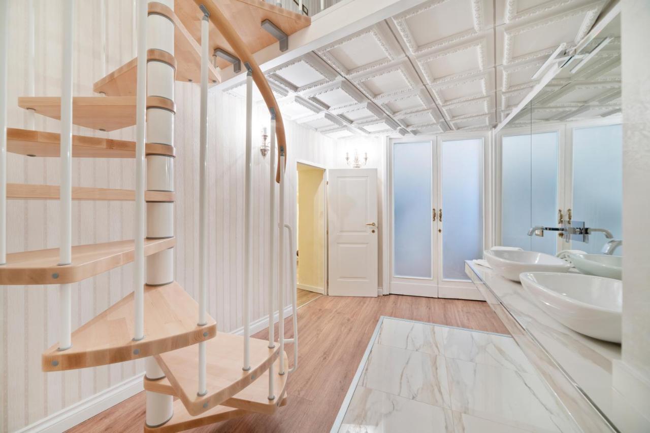 Pantheon Escape Apartment *