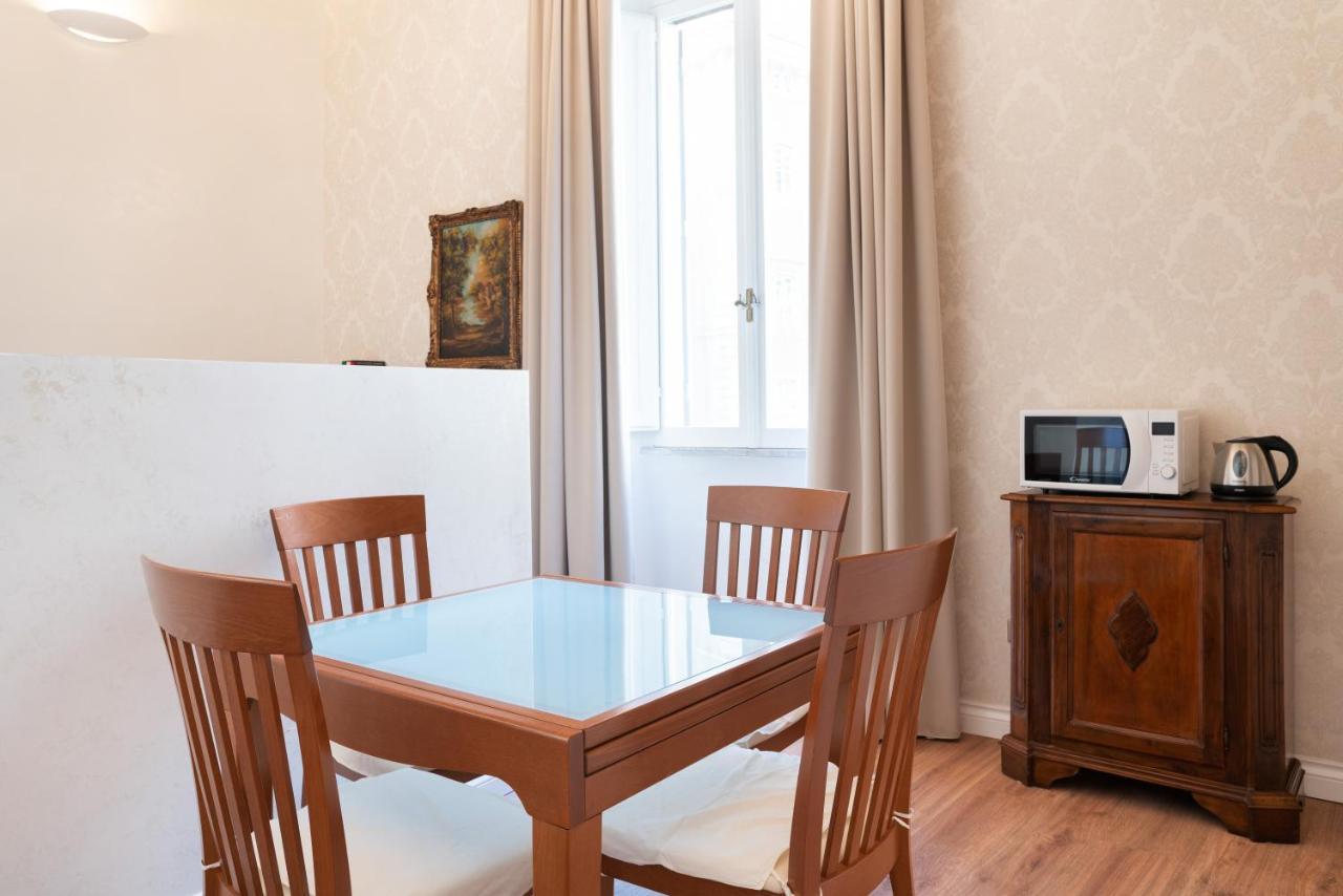 Pantheon Escape Apartment