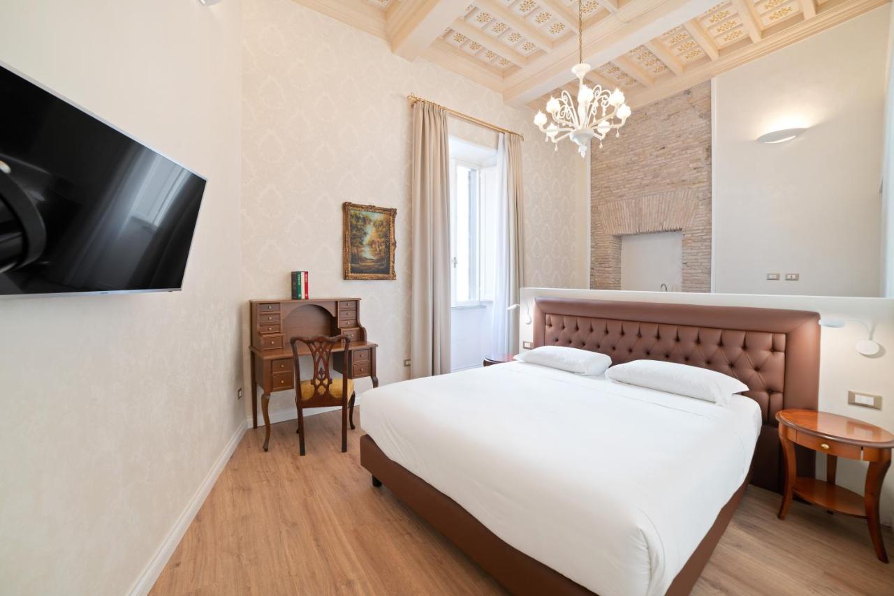 Pantheon Escape Apartment